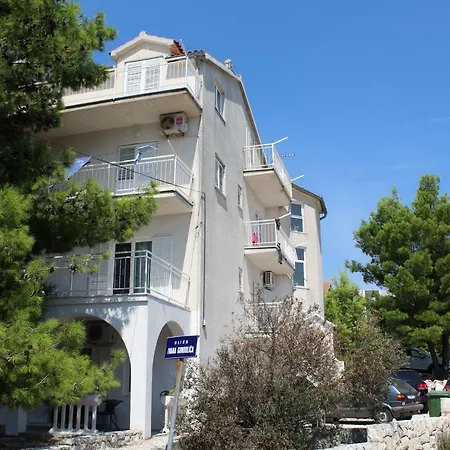 Apartment Mila Primosten